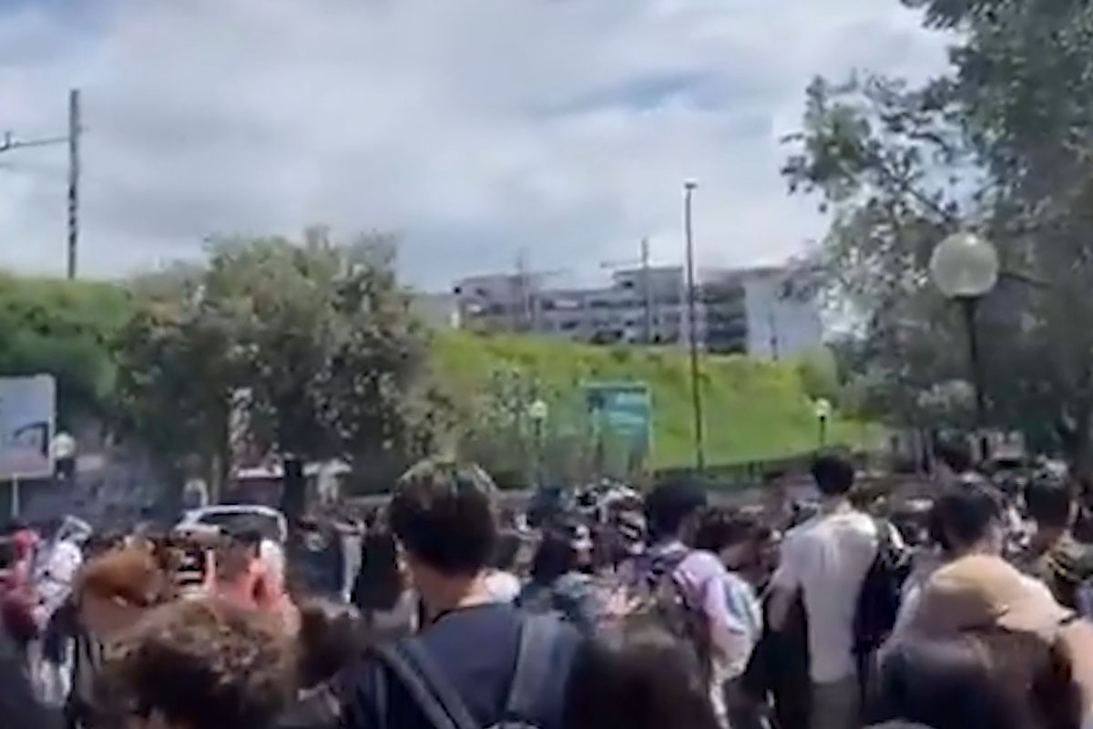 trema ancora la terra a napoli paura tra i ragazzi evacuata l università federico ii da Affaritaliani.it trema ancora la terra a napoli paura tra i ragazzi evacuata l università federico ii