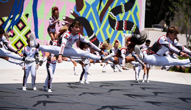 Formula E a Miami: Nissan Team porta in pista l’energia delle cheerleader Top Gun All-Stars