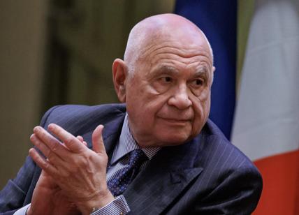 Garlasco, interviene a gamba tesa Nordio: "Pm? Serve il coraggio di arrendersi". Renzi lo attacca: "Parole sconcertanti"