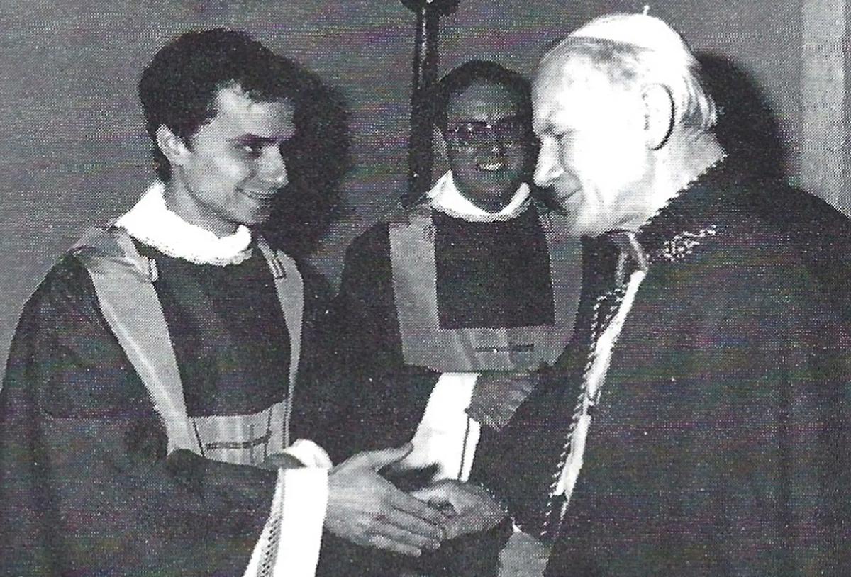Papa Leone XIV, dalla missione in Perù agli incontri con Giovanni Paolo II e Bergoglio: le foto inedite Papa Leone XIV, dalla missione in Perù agli incontri con Giovanni Paolo II e Bergoglio: le foto inedite