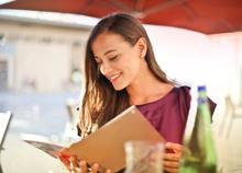 Gli italiani vanno meno al ristorante, nel 2024 spesi solo 85 miliardi. Pesa l'inflazione