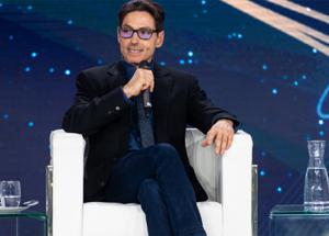 Pier Silvio Berlusconi sul podio, ma perde la vetta: chi sono i due manager che hanno superato l'ad di Mediaset nella Top Reputation