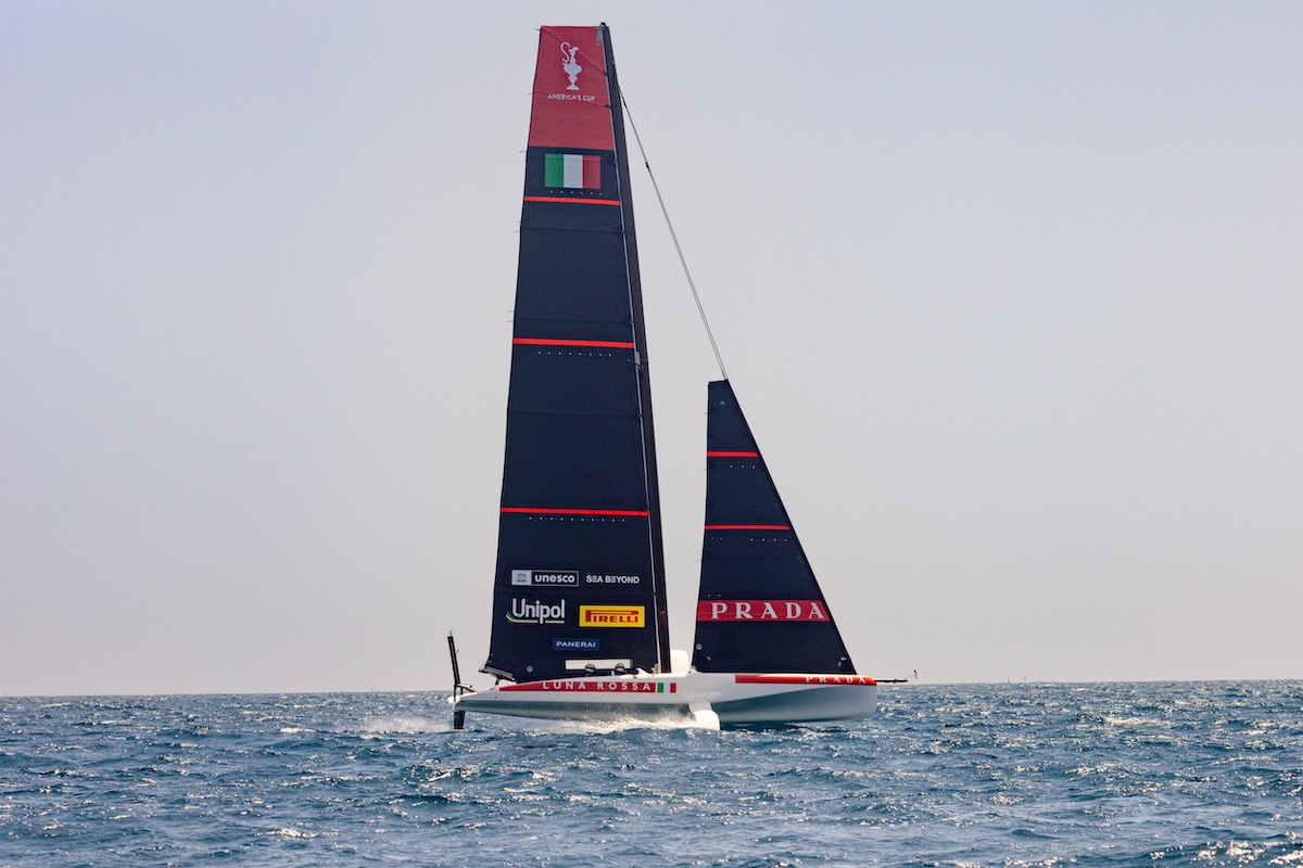Pirelli e Luna Rossa insieme per la 38ª America's Cup: tecnologia e passione tricolore verso Napoli 2025