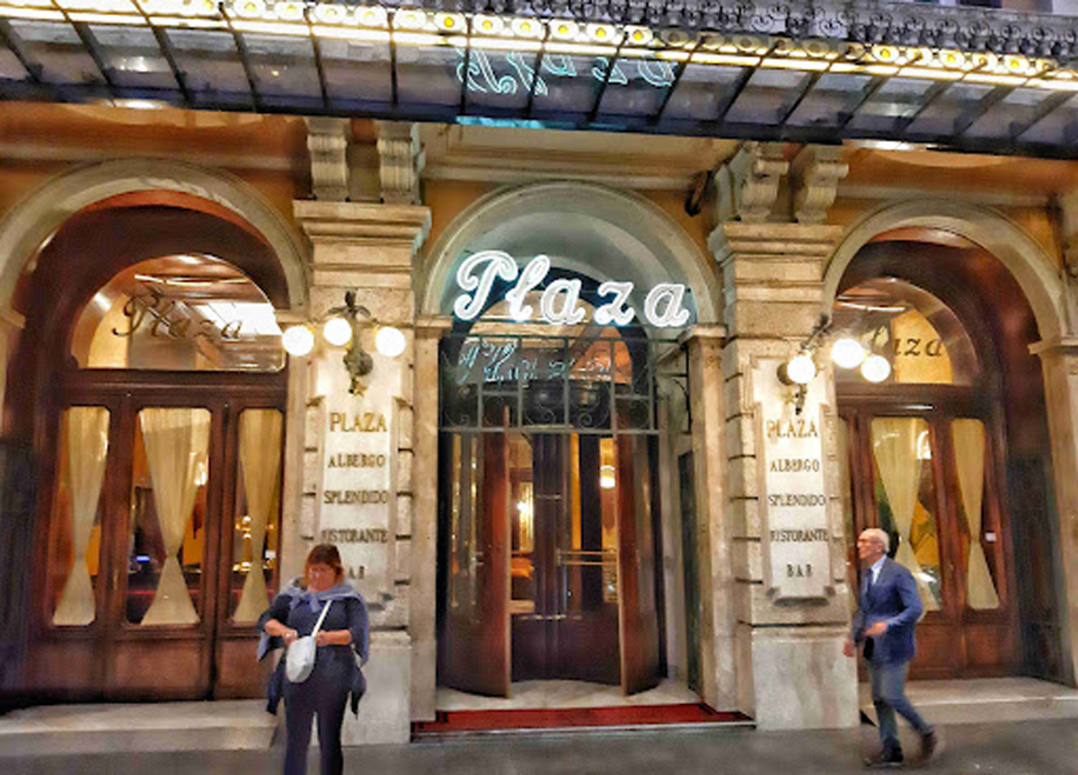 Plaza via del Corso Plaza via del Corso
