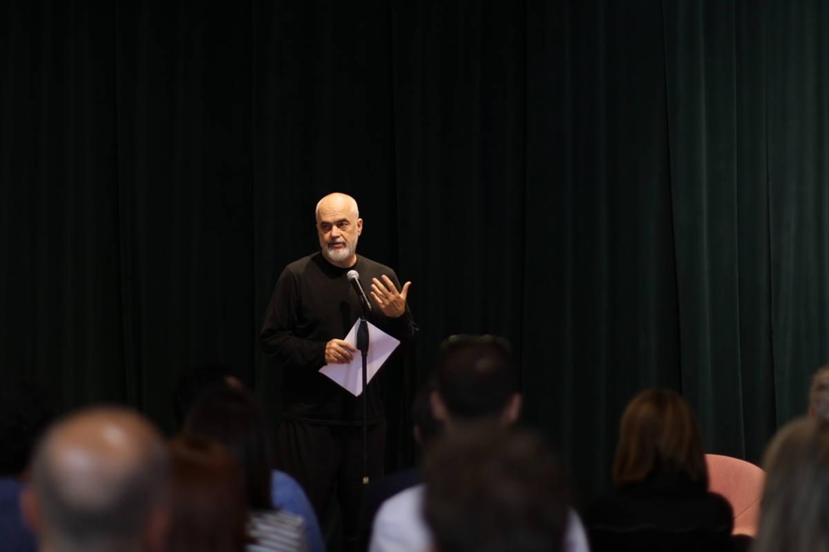 Primo Ministro Edi Rama Primo Ministro Edi Rama