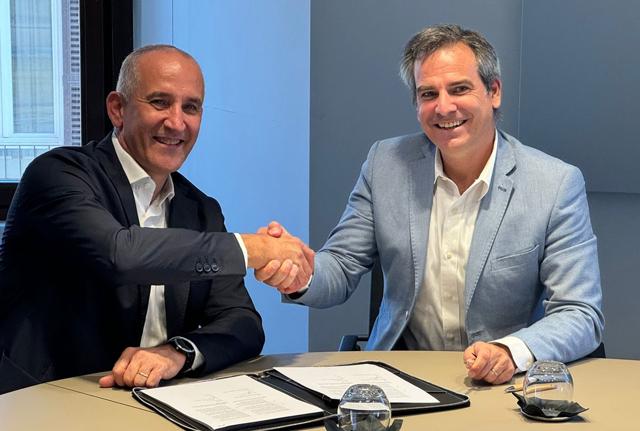 Renato Mazzoncini (A2A) e Julien Groues (AWS) Renato Mazzoncini (A2A) e Julien Groues (AWS)
