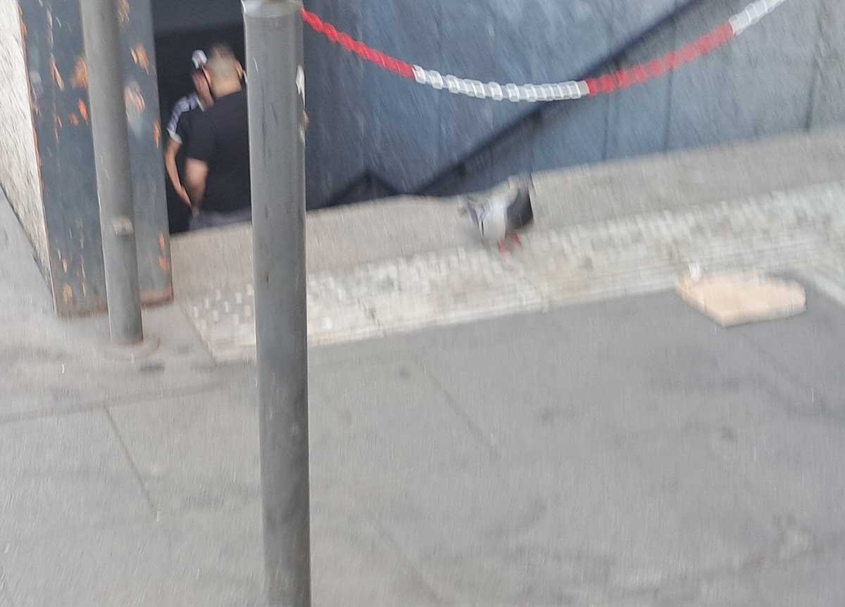 Spaccio alla stazione Termini, uscita metro Atac Spaccio alla stazione Termini, uscita metro Atac