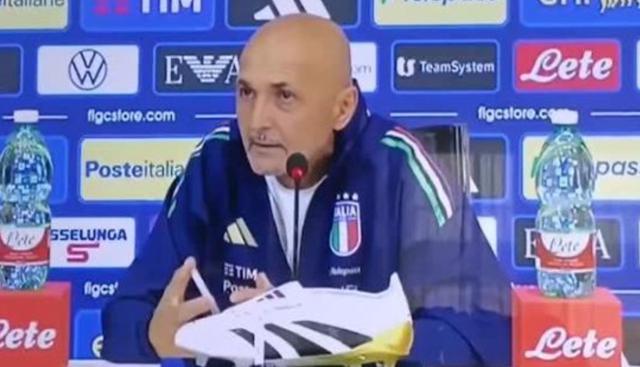 Spalletti fuori dalla Nazionale, il ct esonerato si commuove e lascia la conferenza stampa