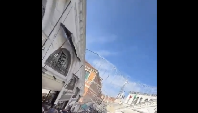 Venezia, al via il Carnevale ed è tutto esaurito, overtourism | video