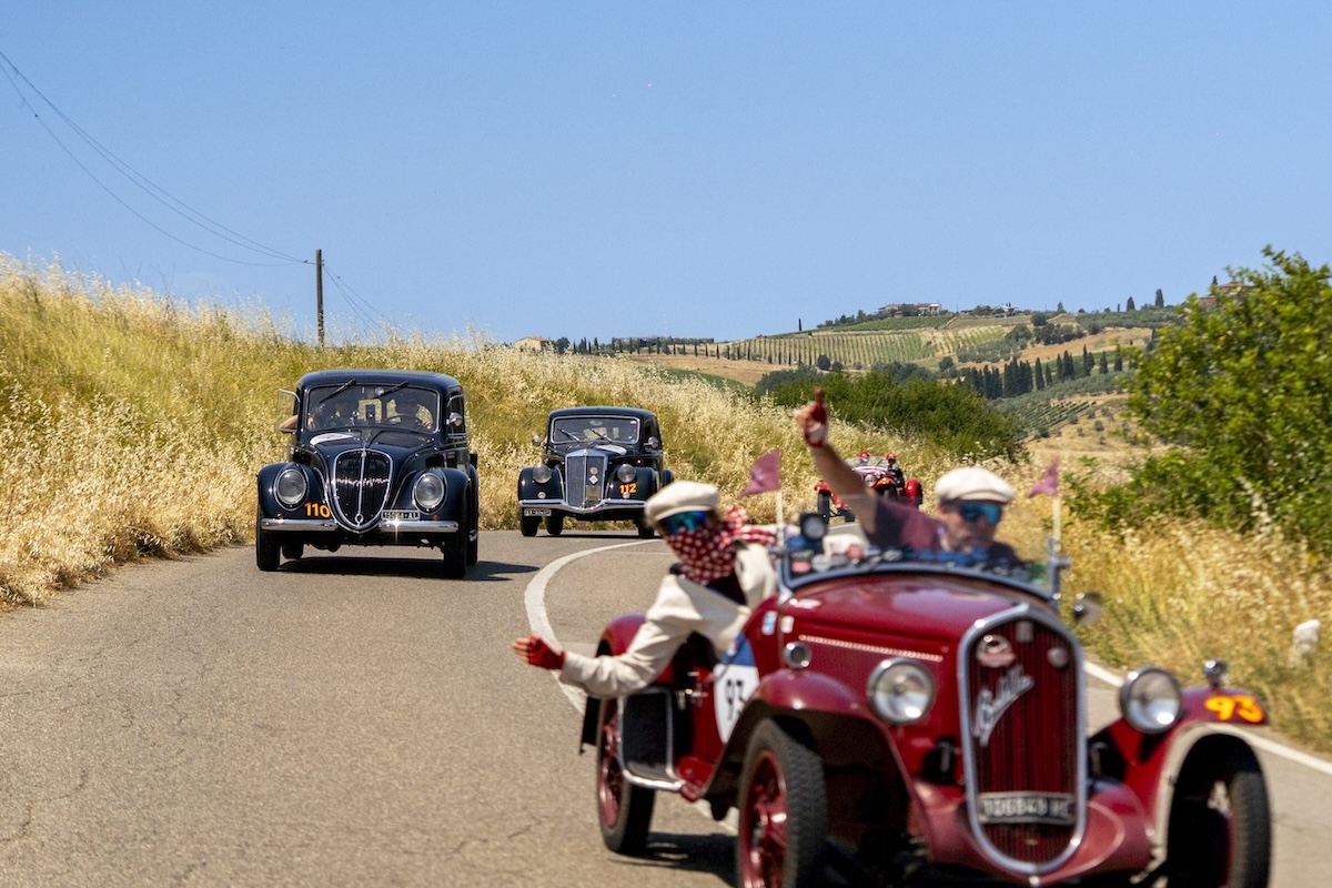 https://www.affaritaliani.it/static/upl2025/1000/1000miglia2025-tappa2-s137-scaled1.jpg