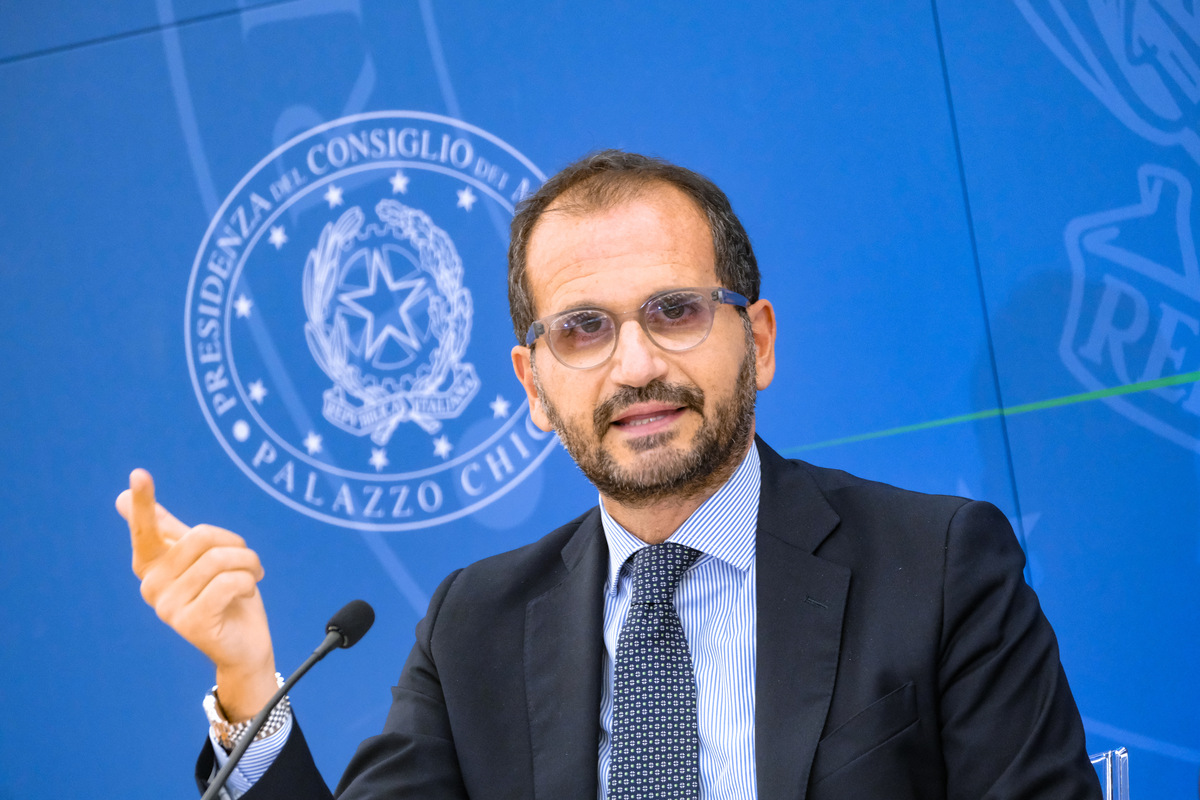 https://www.affaritaliani.it/static/upl2025/2165/21653453_large1.jpg