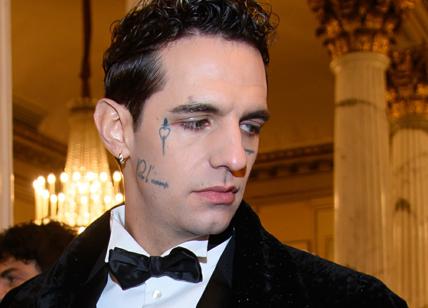 Crans-Montana, la dedica di Achille Lauro ai ragazzi in lotta per la vita: "Vicino con tutto l'amore possibile"