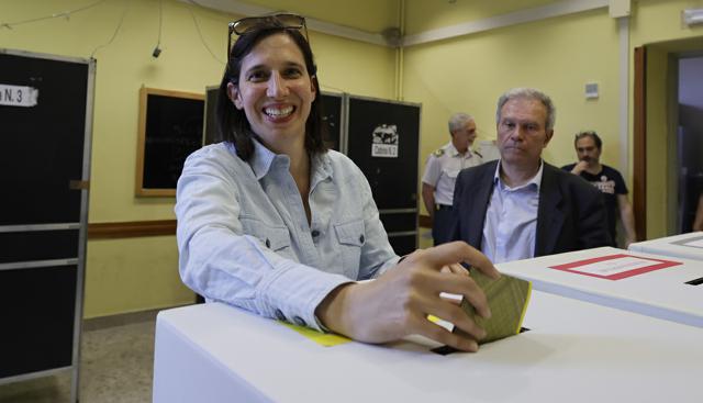 Referendum 8-9 giugno, Elly Schlein al seggio Referendum 8-9 giugno, Elly Schlein al seggio