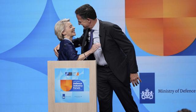 Ursula Von Der Leyen e Mark Rutte 