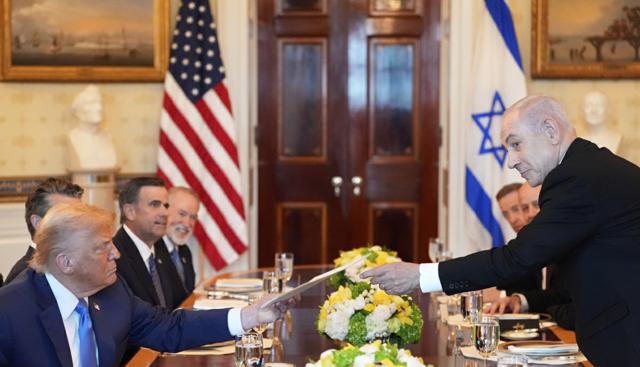 Gaza, fumata nera sulla tregua e negoziati flop: l'incontro Netanyahu-Trump non è stato risolutivo
