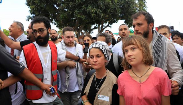 Flotilla: "Seconda notte, secondo attacco di un drone". Greta e compagni: "Non ci fermeranno"