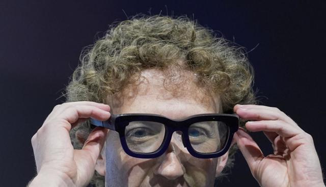 Meta Ray Ban (Foto Lapresse)