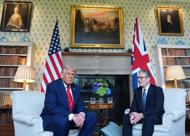 Trump da Starmer attacca Putin: "Mi ha veramente deluso". Accordo Usa-Gb da 250 mld di euro di investimenti