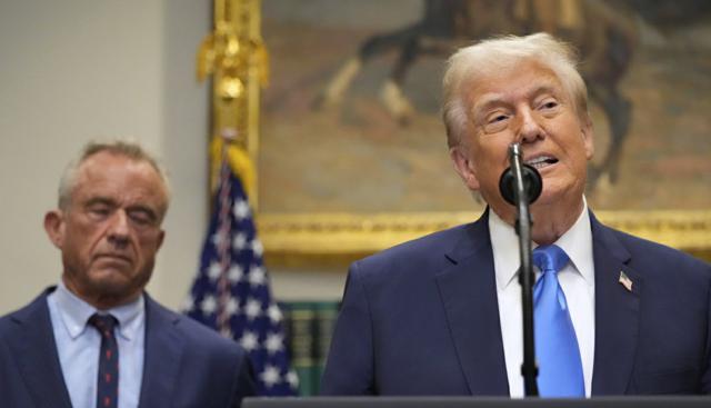 Trump e Kennedy Jr (Foto Lapresse) Trump e Kennedy Jr (Foto Lapresse)