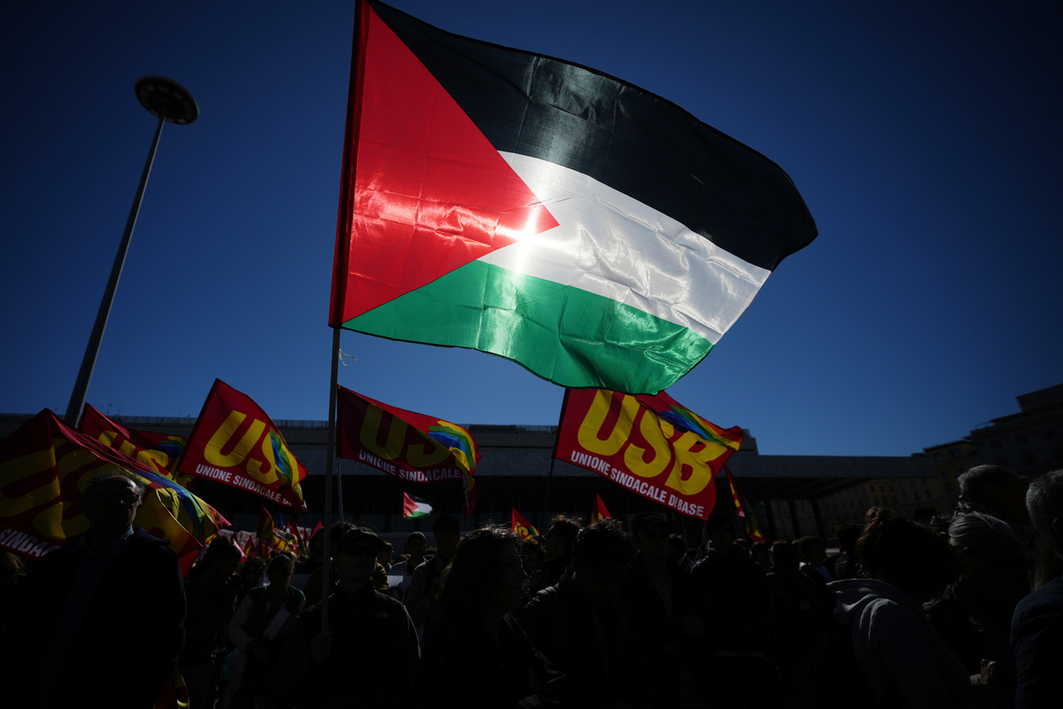 Sciopero pro Gaza, quando la scuola diventa politica: l’avviso di un liceo di Roma che invita all'"adesione massiva"