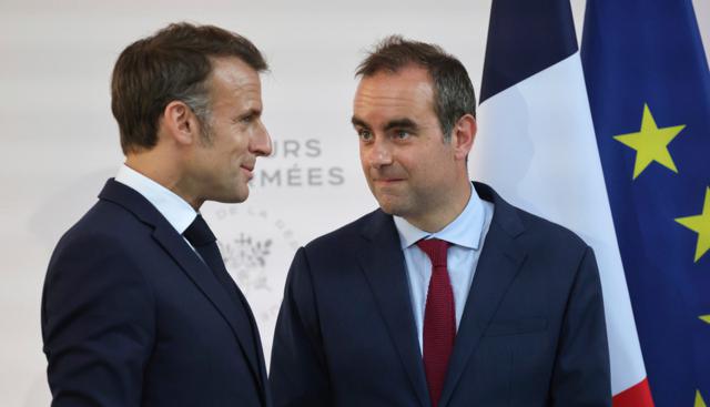 Emmanuel Macron e Sébastien Lecornu Emmanuel Macron e Sébastien Lecornu