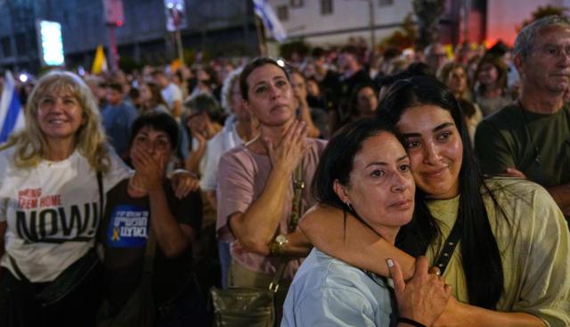 Familiari degli ostaggi israeliani (Foto Lapresse)