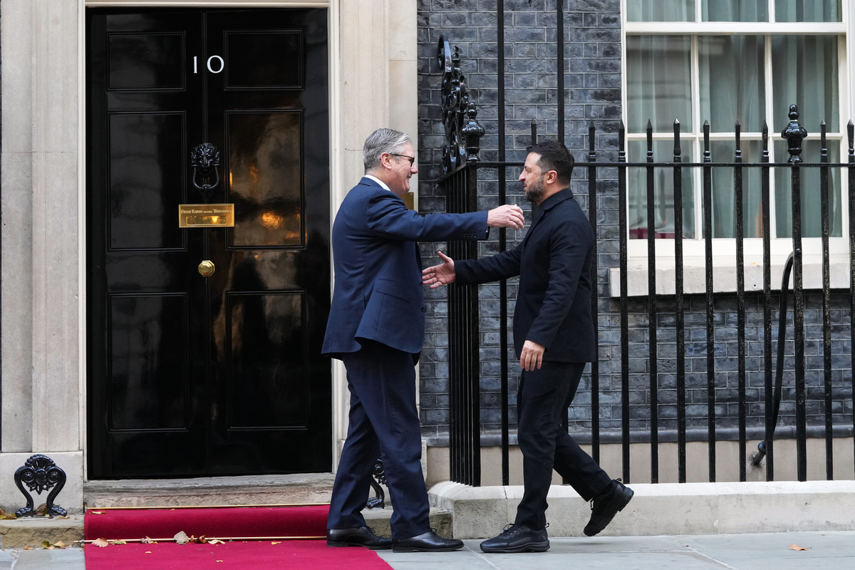 Primo ministro Starmer accoglie il presidente ucraino Zelenskyy al numero 10 di Downing Street Primo ministro Starmer accoglie il presidente ucraino Zelenskyy al numero 10 di Downing Street