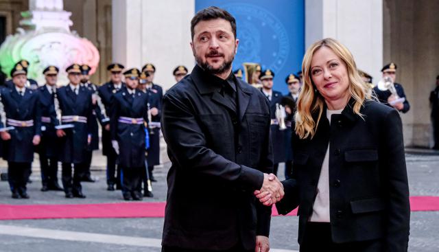 Ucraina, nella risoluzione della maggioranza “equilibrismo” sulla parola militari. Il testo su Affaritaliani