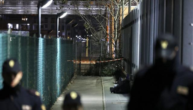 Capotreno ucciso alla stazione di Bologna (Foto Lapresse)