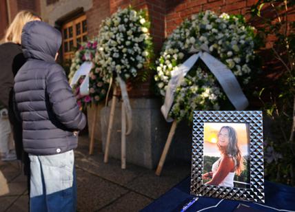 Crans-Montana, il rientro al liceo Virgilio con i quattro banchi vuoti degli studenti ricoverati