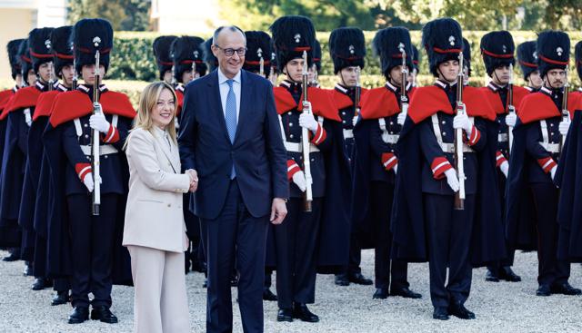 Ue, vertice Italia-Germania a Roma. Meloni: "Più vicine che mai. Ho chiesto a Trump di rivedere il Board of peace"