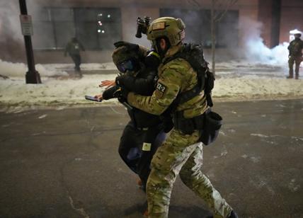 Ecco perché manifestare contro gli agenti inesistenti dell'Ice è un problema