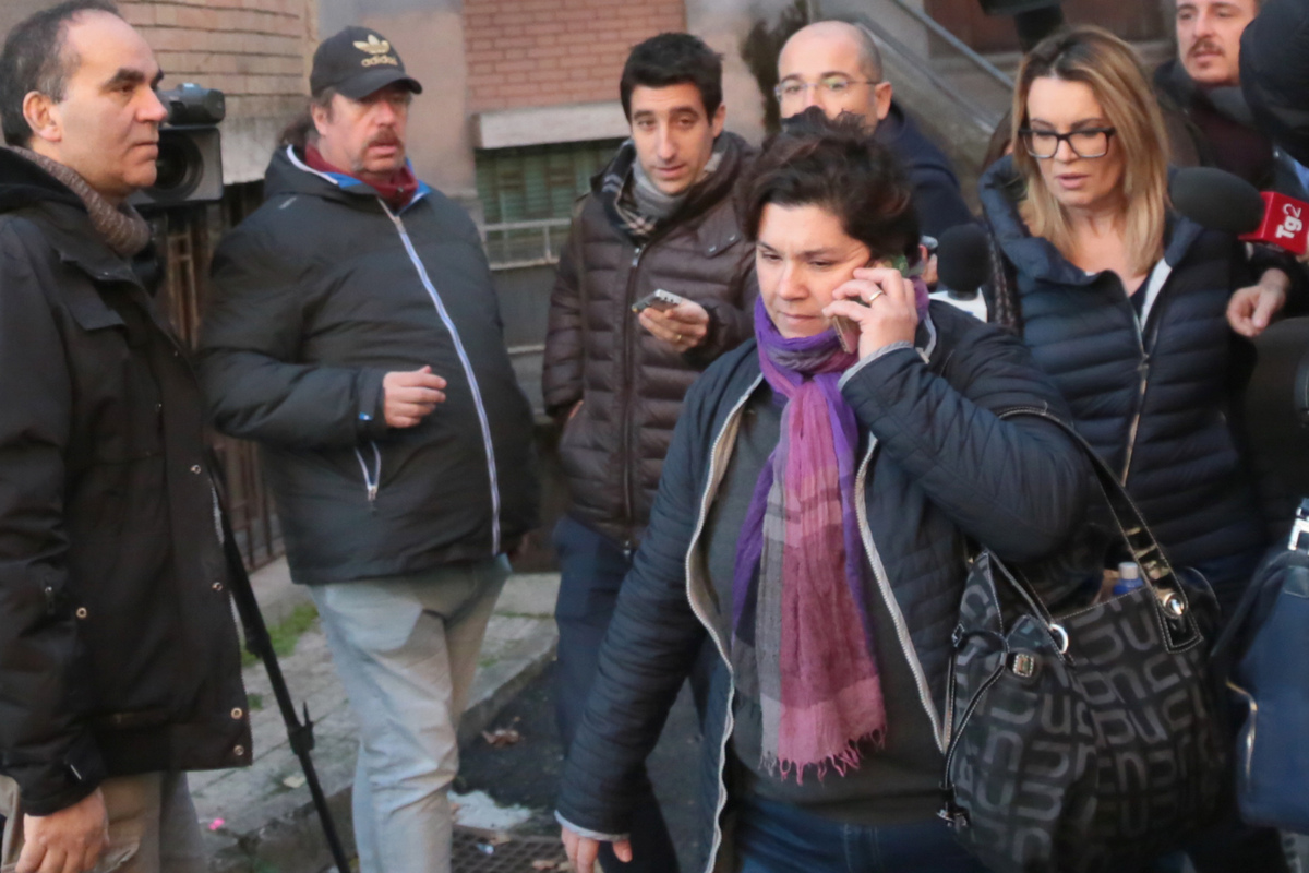 Estorsioni con metodo mafioso: chiesto l’arresto per figlia e genero di Totò Riina Estorsioni con metodo mafioso: chiesto l’arresto per figlia e genero di Totò Riina