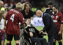 Che cos'è la Sla, la malattia che spegne il corpo ma lascia acceso il cervello. Hawking, Borgonovo e ora Dane