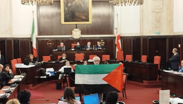 Milano, caos in consiglio comunale per Gaza (foto MiaNews)