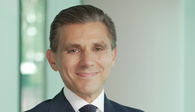 AXA: annunciata l’acquisizione di Prima, leader in Italia nel mercato assicurativo direttivo