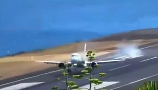 Madeira, atterraggio da brividi: l’aereo ondeggia e rimbalza sulla pista