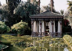 Elkann, la villa di Marrakech ereditata da nonna Marella costa cara: debiti per 14 milioni di euro