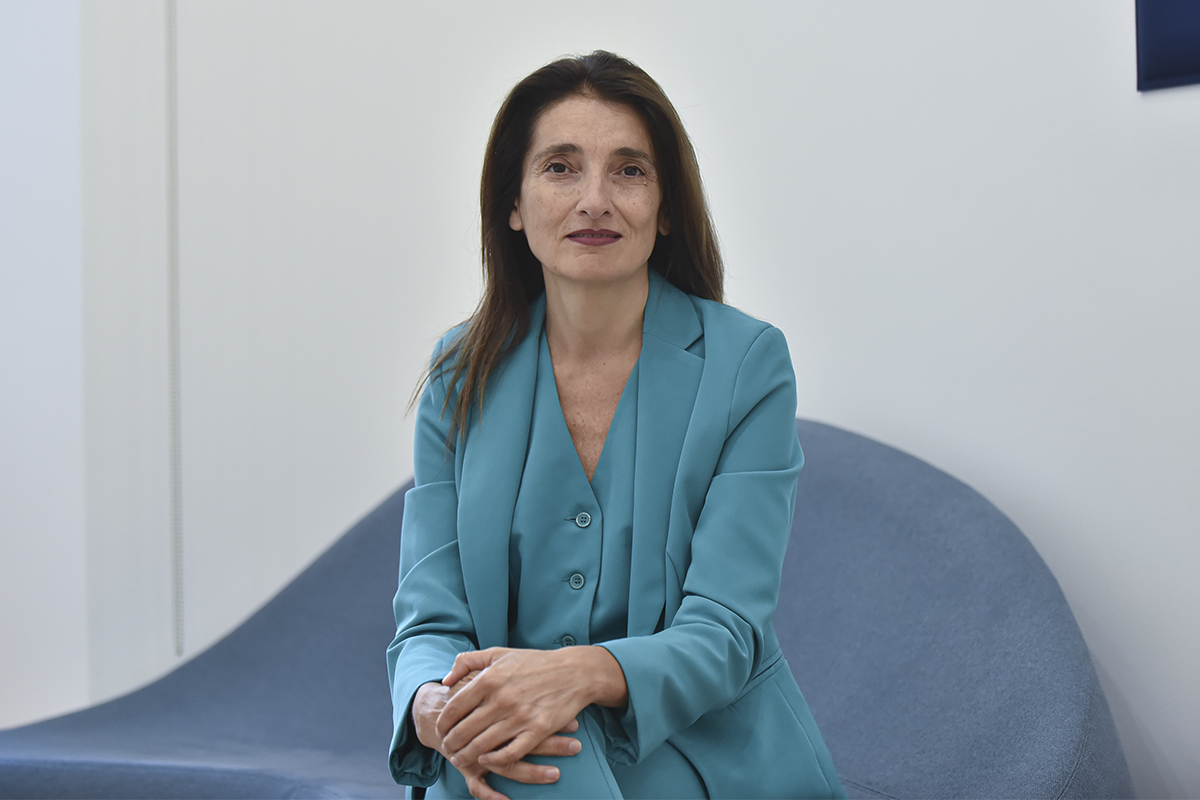 https://www.affaritaliani.it/static/upl2025/ales/alessandra-ricci-sace.jpg