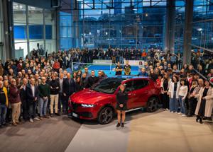 Nuova Alfa Romeo Tonale e Jasmine Paolini conquistano Mirafiori