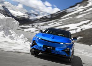 Alpine A390, sport fastback elettrica con Active Torque Vectoring -VIDEO-