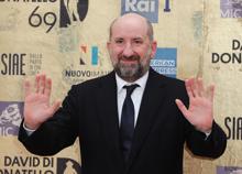 Antonio Albanese, il successo del film "Cento domeniche" rilancia anche i suoi affari: i conti di Leo srl