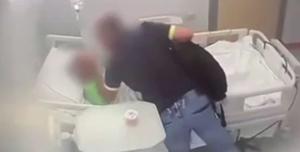 arezzo maltratta madre in ospedale