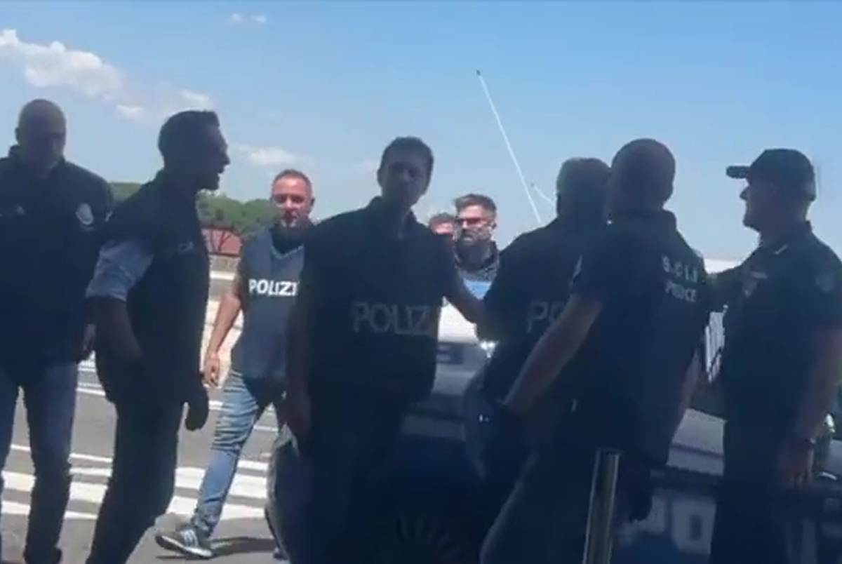https://www.affaritaliani.it/static/upl2025/arri/arrivo-kaufmann-ciampino.png