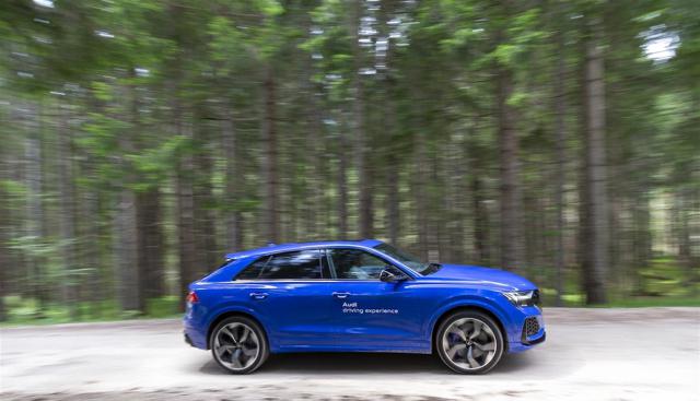 Audi Grand Tour Dolomiti 2025: tra sportività, lusso e sostenibilità sulle strade delle Alpi
