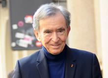Arnault abbandona il make-up: LVMH verso la vendita di Fenty Beauty, il brand di Rihanna Arnault abbandona il make-up: LVMH verso la vendita di Fenty Beauty, il brand di Rihanna