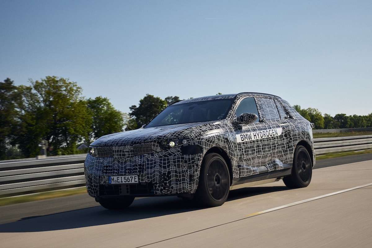 BMW iX5 Hydrogen e HyMoS: l’idrogeno entra in città