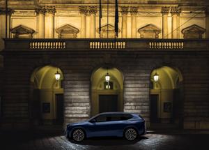 BMW Italia alla Scala: debutta la rivoluzione elettrica iX3