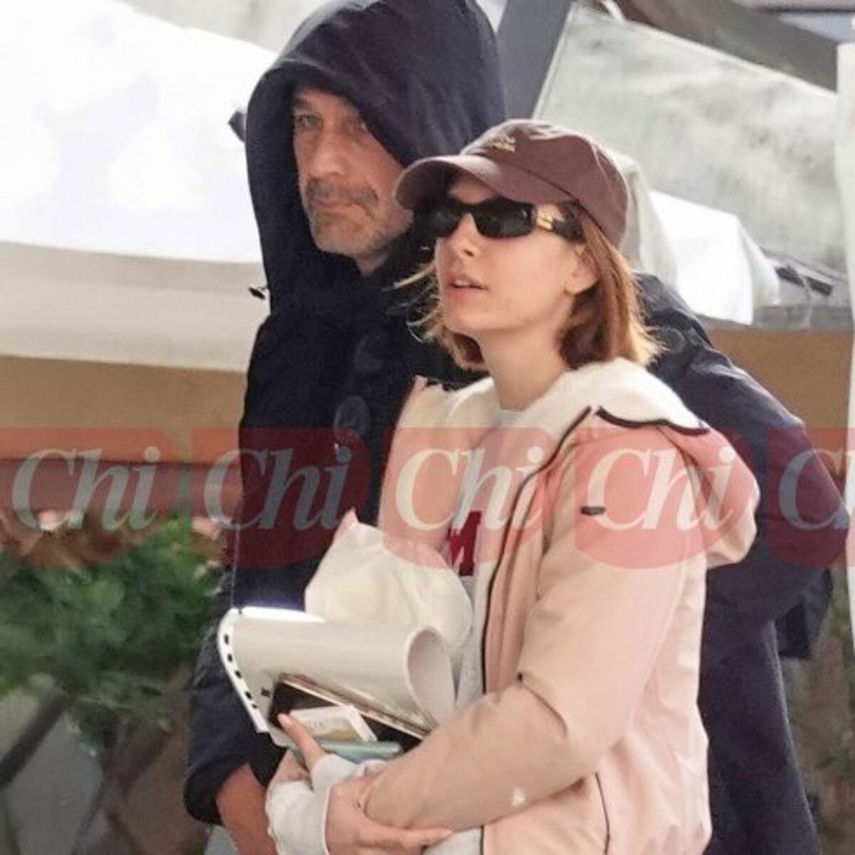 Raoul Bova e Beatrice Arnera (fonte Chi) Raoul Bova e Beatrice Arnera (fonte Chi)