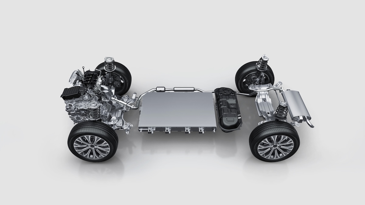 BYD SEAL 6 DM-i: 105 km EV e consumi da 1,5 L/100 km